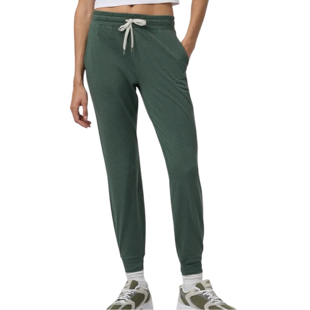 NWT Vuori Performance Jogger size XS in Marsh Heather Green
